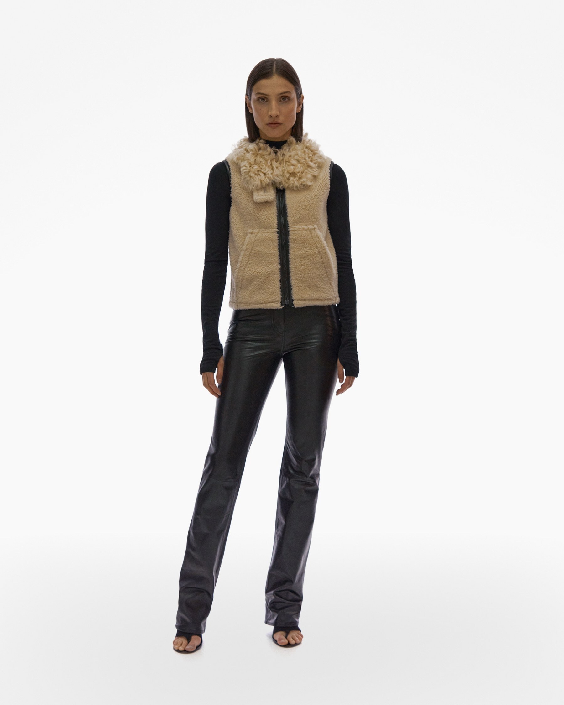 REVERSIBLE SHEARLING VEST - 2