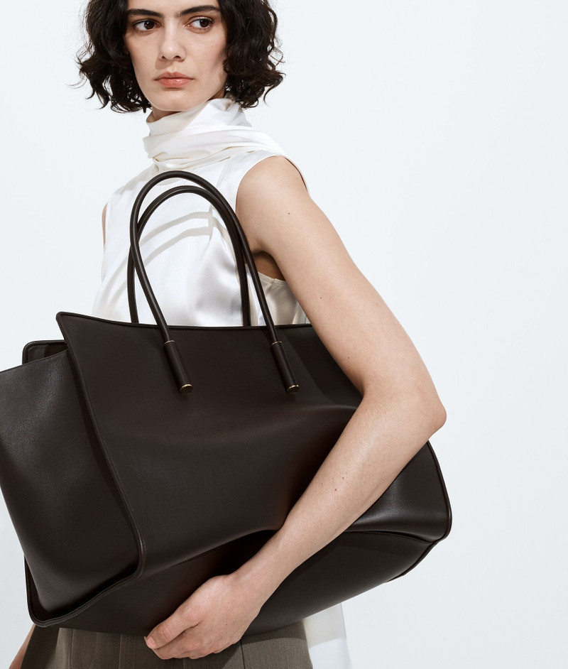 Bottega Veneta Large Barbara Tote outlook