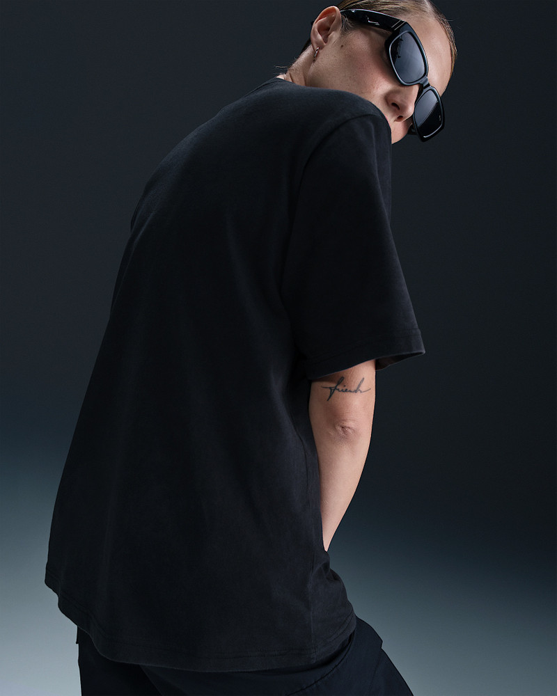 Nike Nike Sportswear Women's Short-Sleeve Graphic T-Shirt outlook