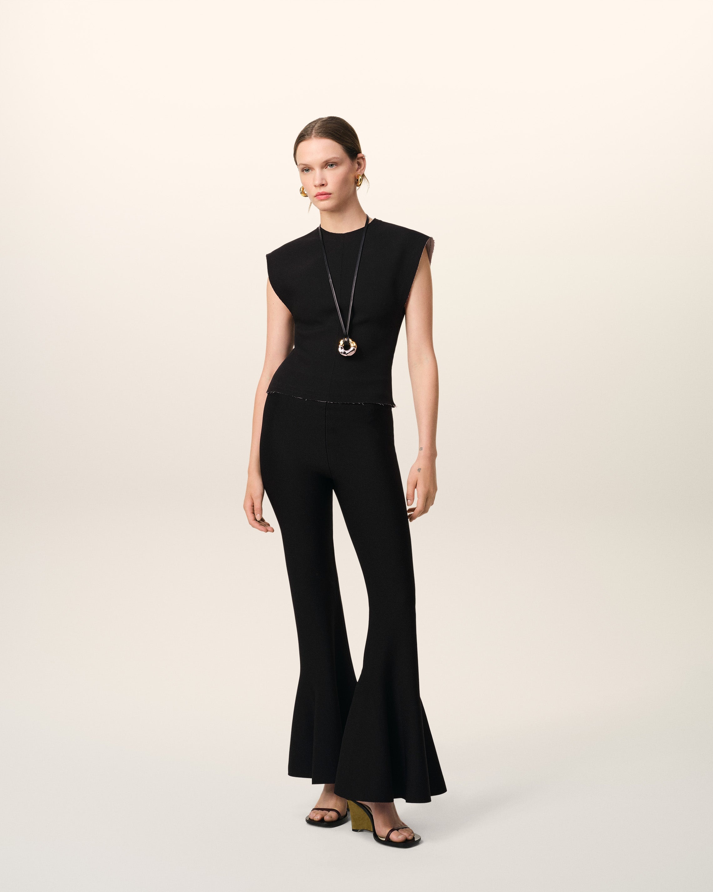 BLACK GODET SHORT TROUSERS - 2