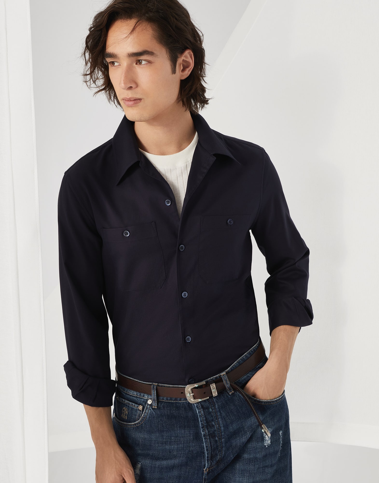 Garment-dyed easy fit shirt in twill with chest pockets - 4