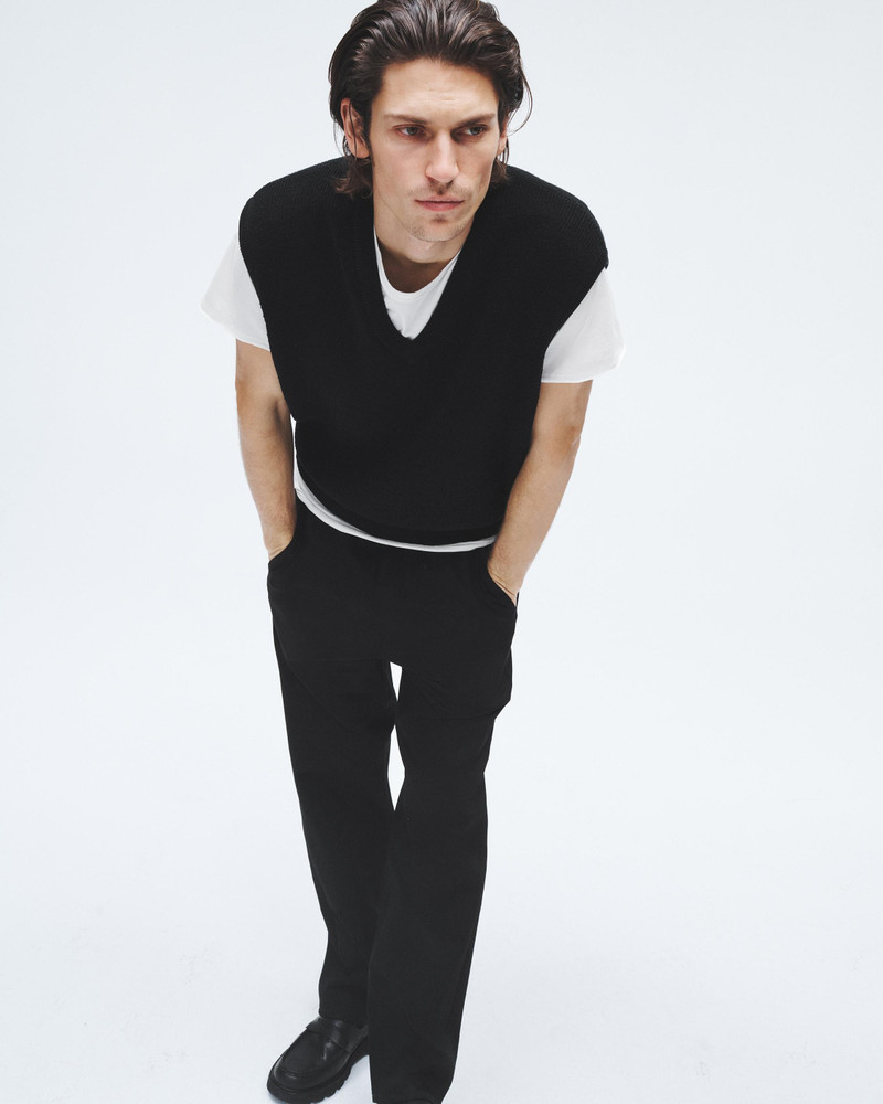 Harvey Cotton Sweater Vest
Classic Fit 5