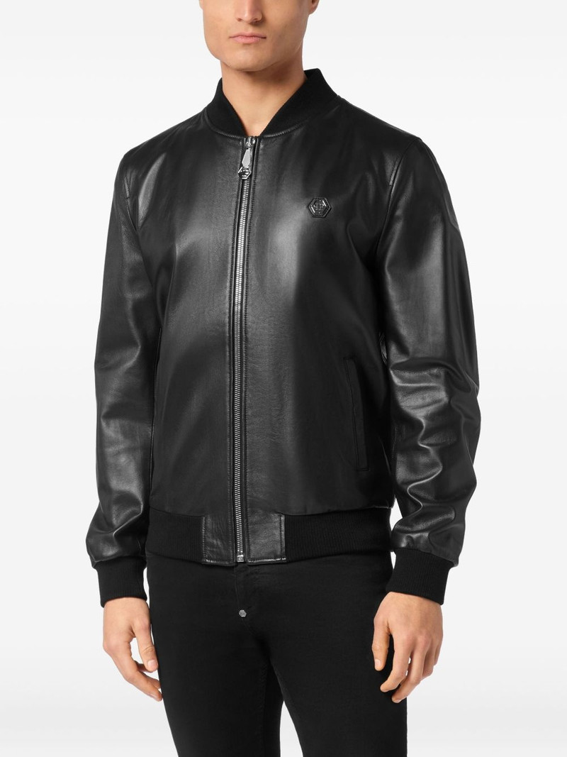 Skull-motif leather jacket 3