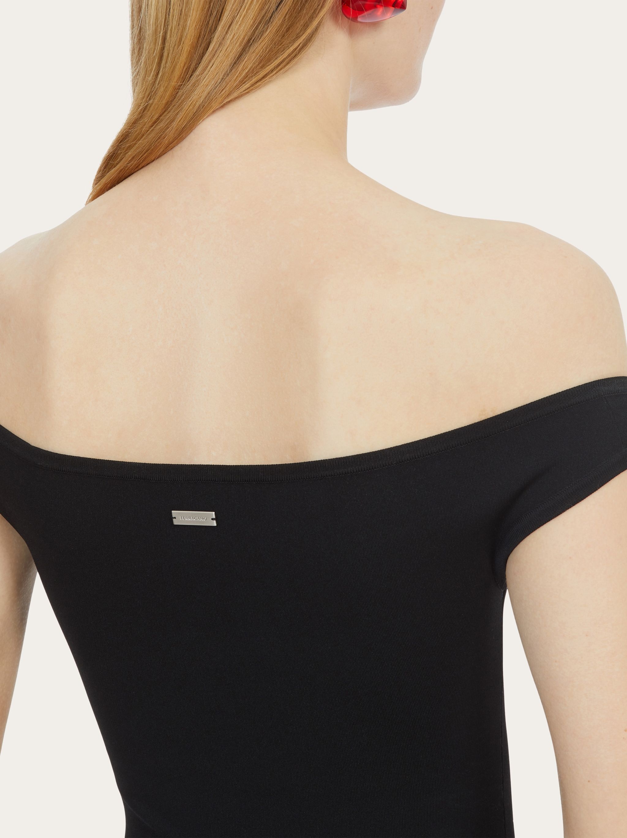Low cut round neck bodysuit - 4