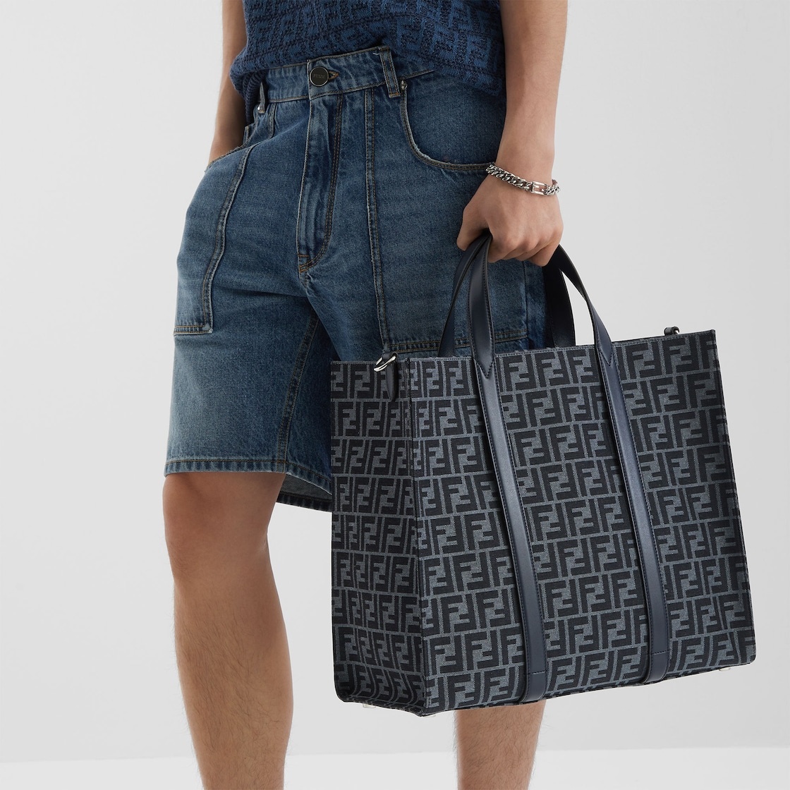 ☆FENDI☆ FF Jacquard SHOPPER トート BLACK×GREY♪ ☆FENDI☆ FF Jacquard SHOPPER トート BLACK×GREY♪ (FENDI