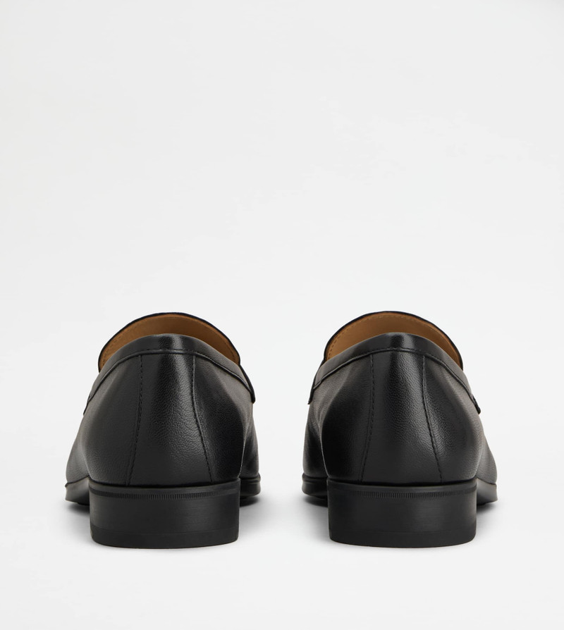Tod's LOAFERS IN LEATHER - BLACK outlook