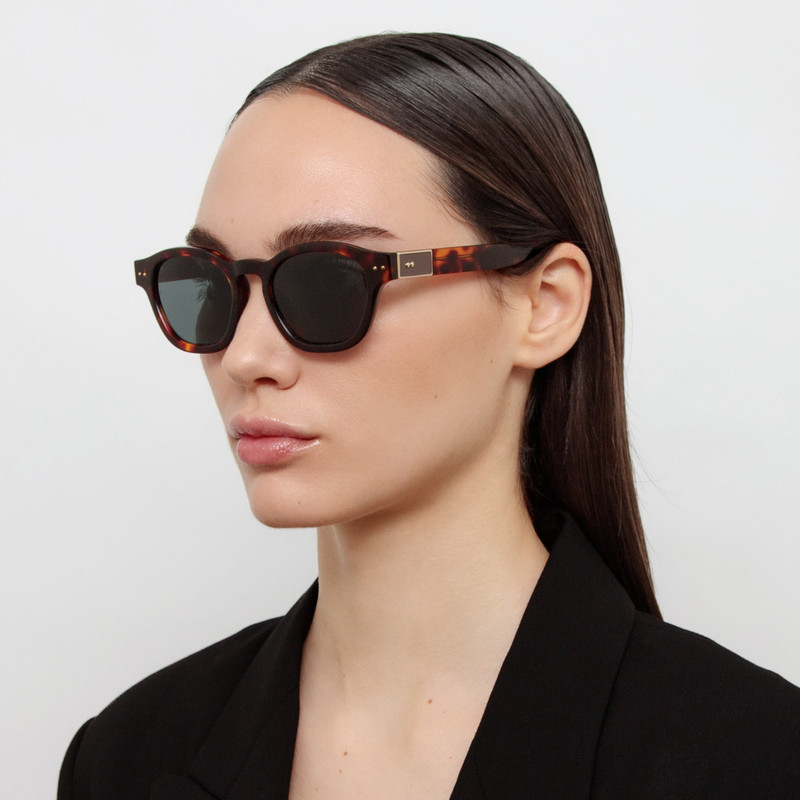 LINDA FARROW Talbot Sunglasses in Tortoiseshell outlook