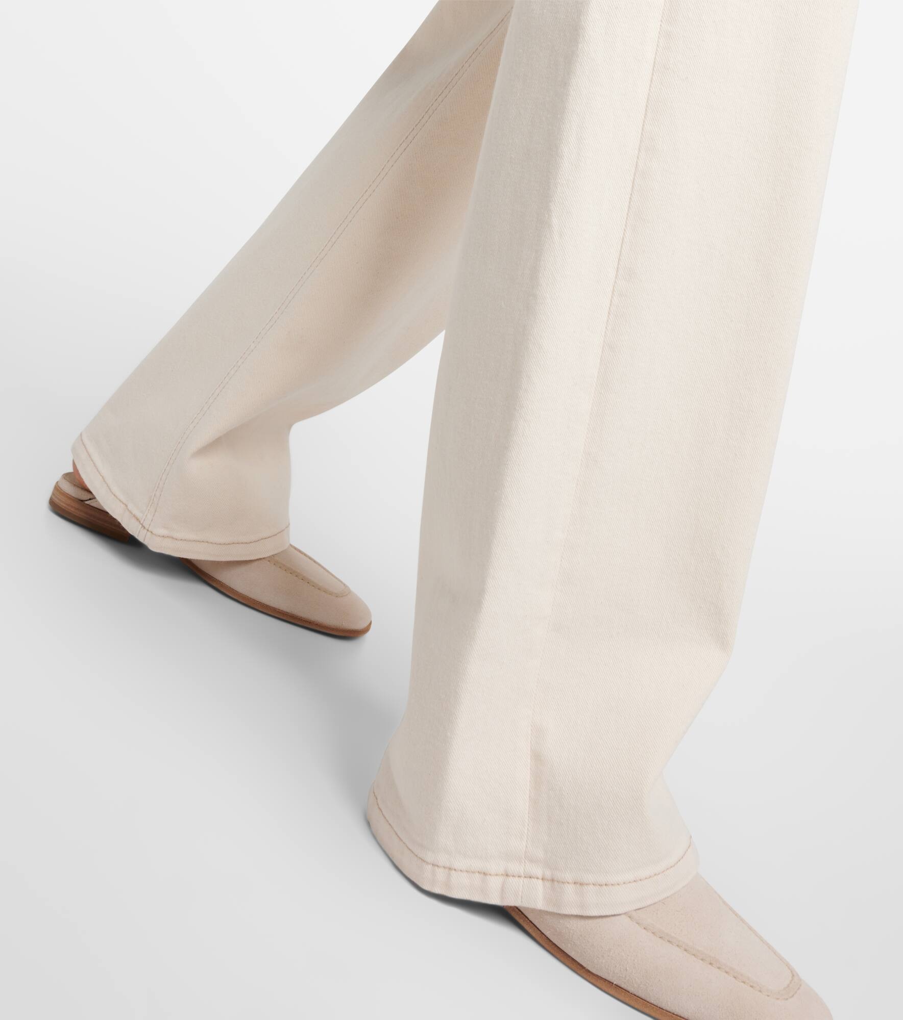 Garment-dyed wide-leg jeans - 5