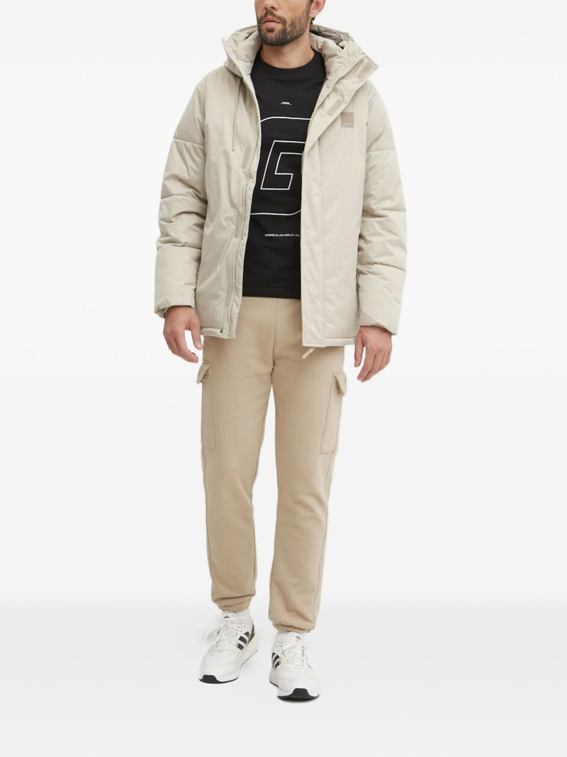 GUESS USA logo-plaque cargo track pants outlook