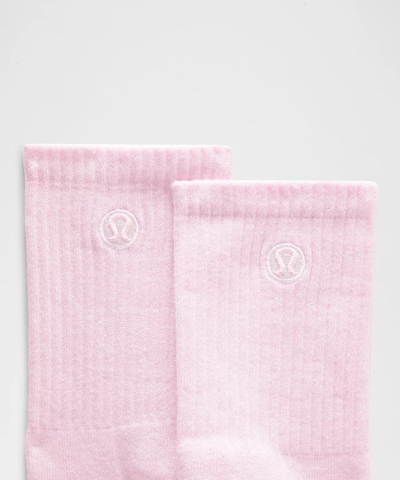lululemon Unisex Daily Essential Quarter Socks outlook