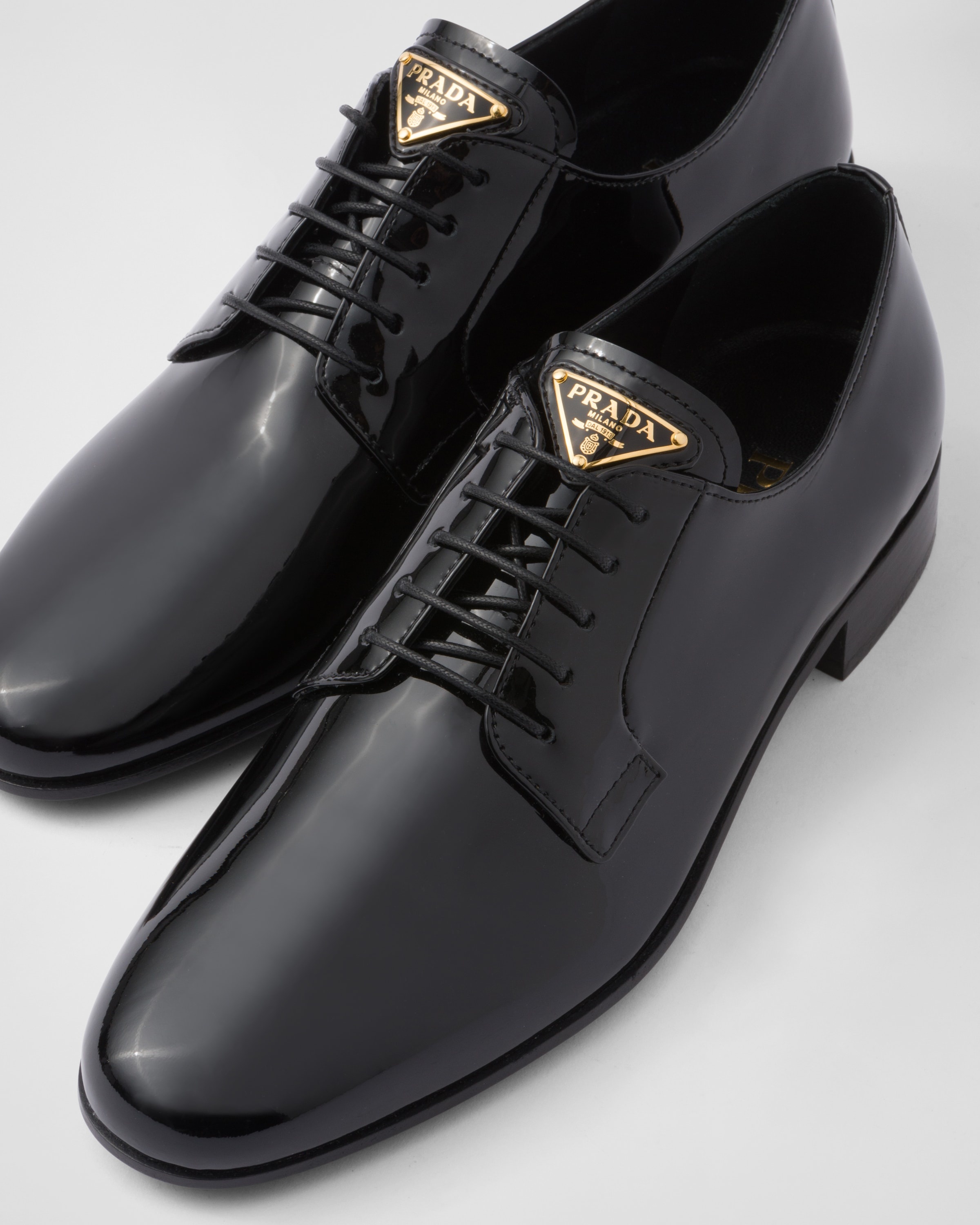 Prada patent leather derby shoes - Black