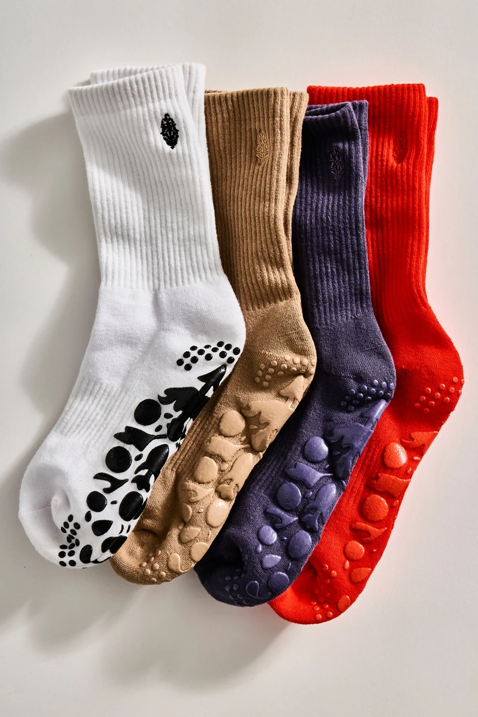 Total Buti Pilates Grip Socks - 1