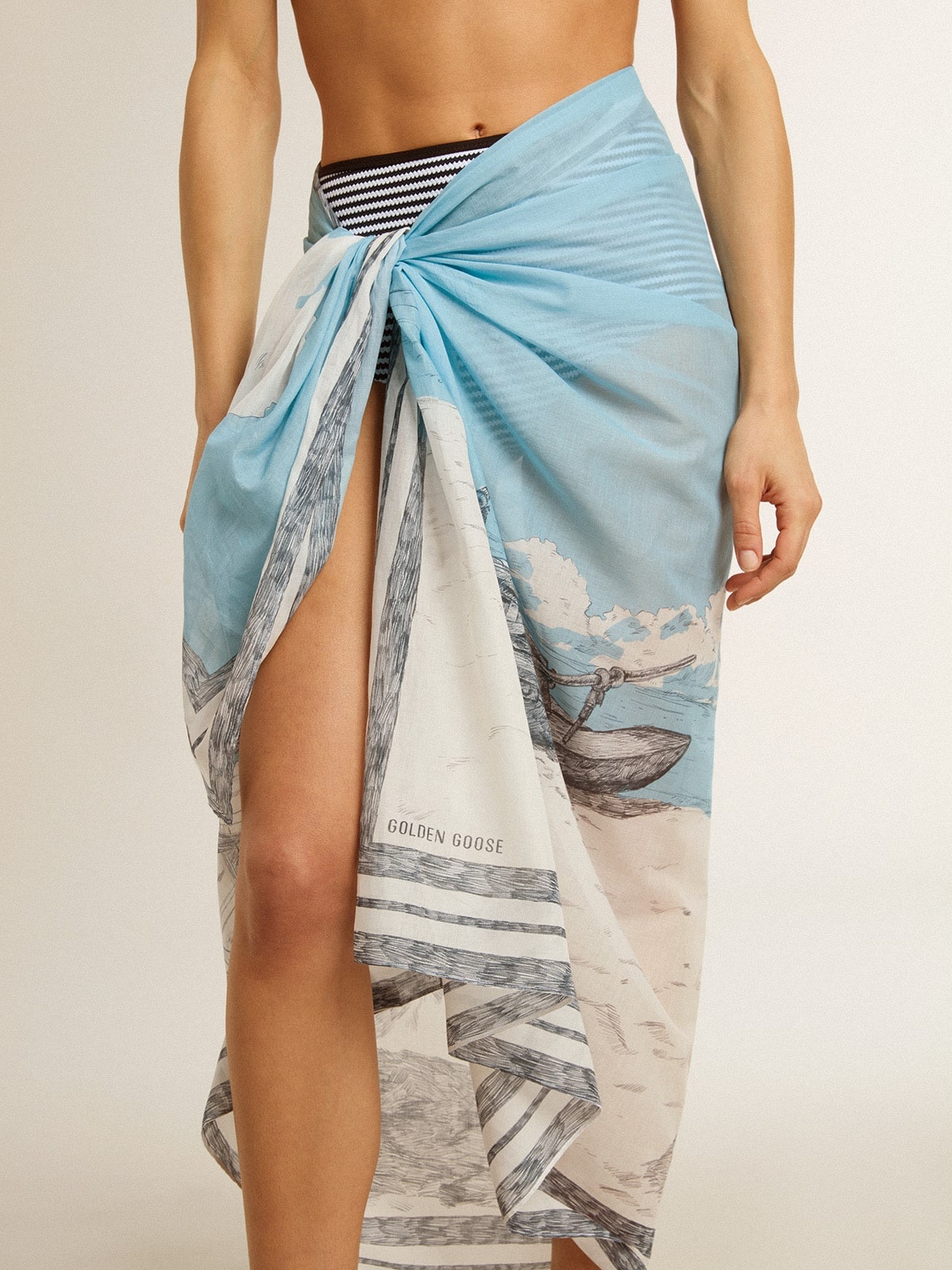 Sarong in cotton voile with all-over cream and light blue print - 5