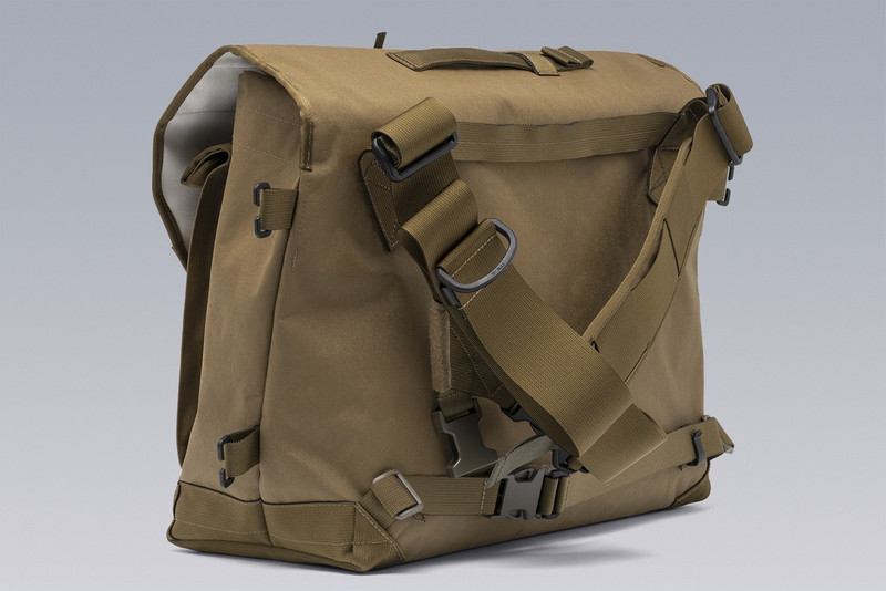 3A-5-COR Messenger Einsatztasche 8