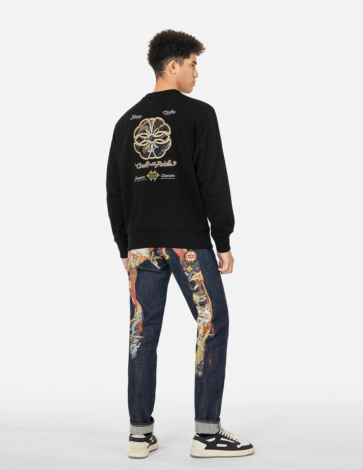 Kamon and Logo Brocade Applique Relax Fit Sweatshirts - 3