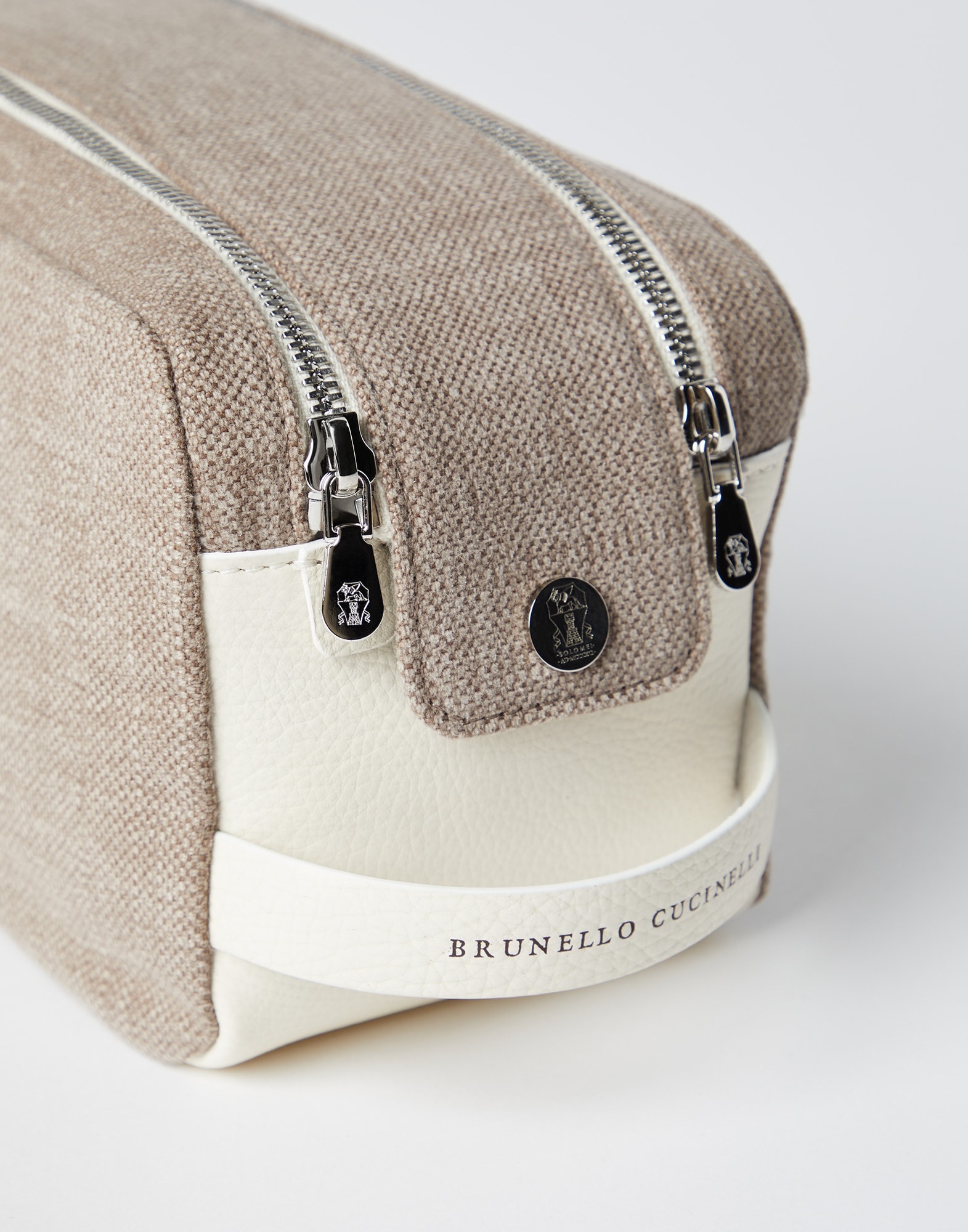 Canvas and grained calfskin beauty case - 3