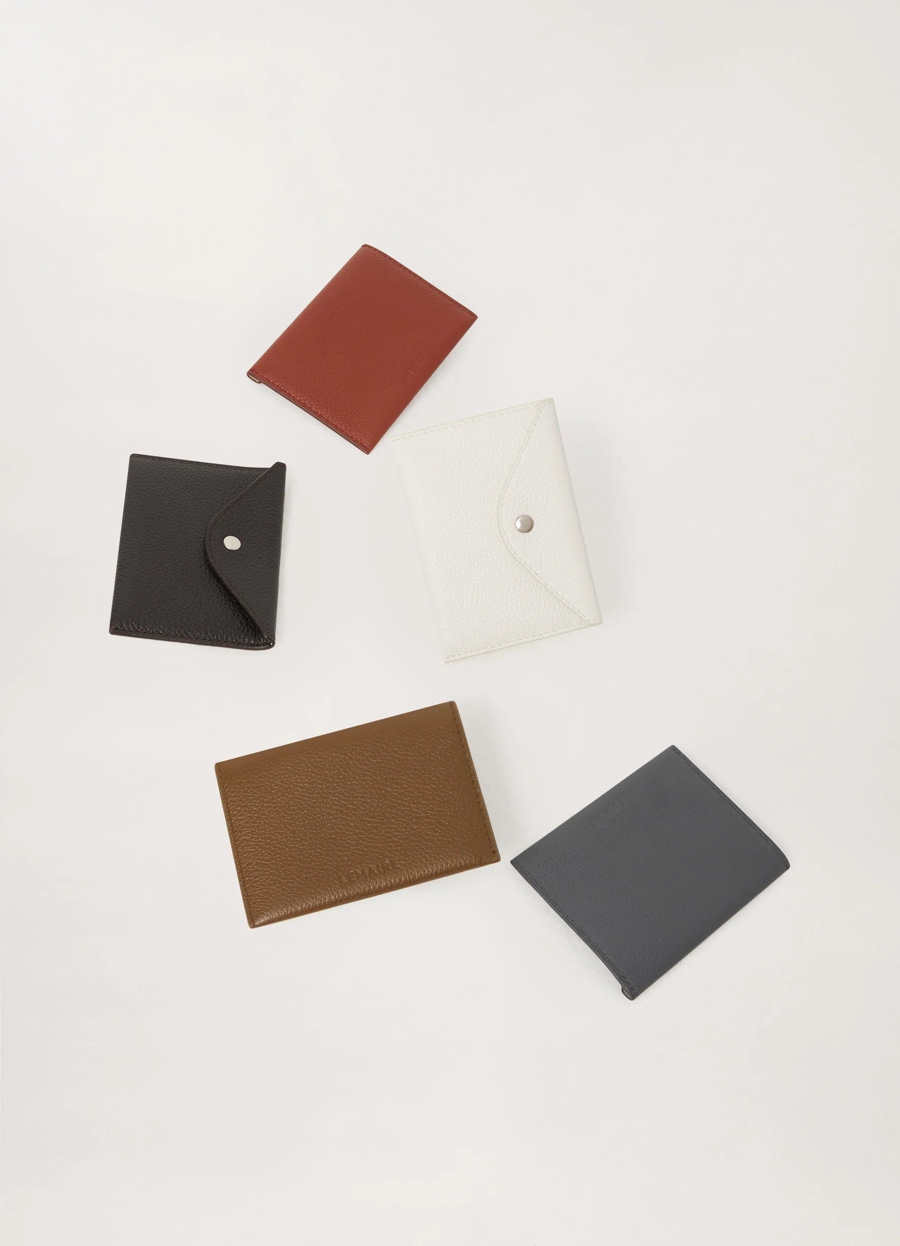 ENVELOPPE CARD HOLDER
SOFT GRAINED LEATHER - 4