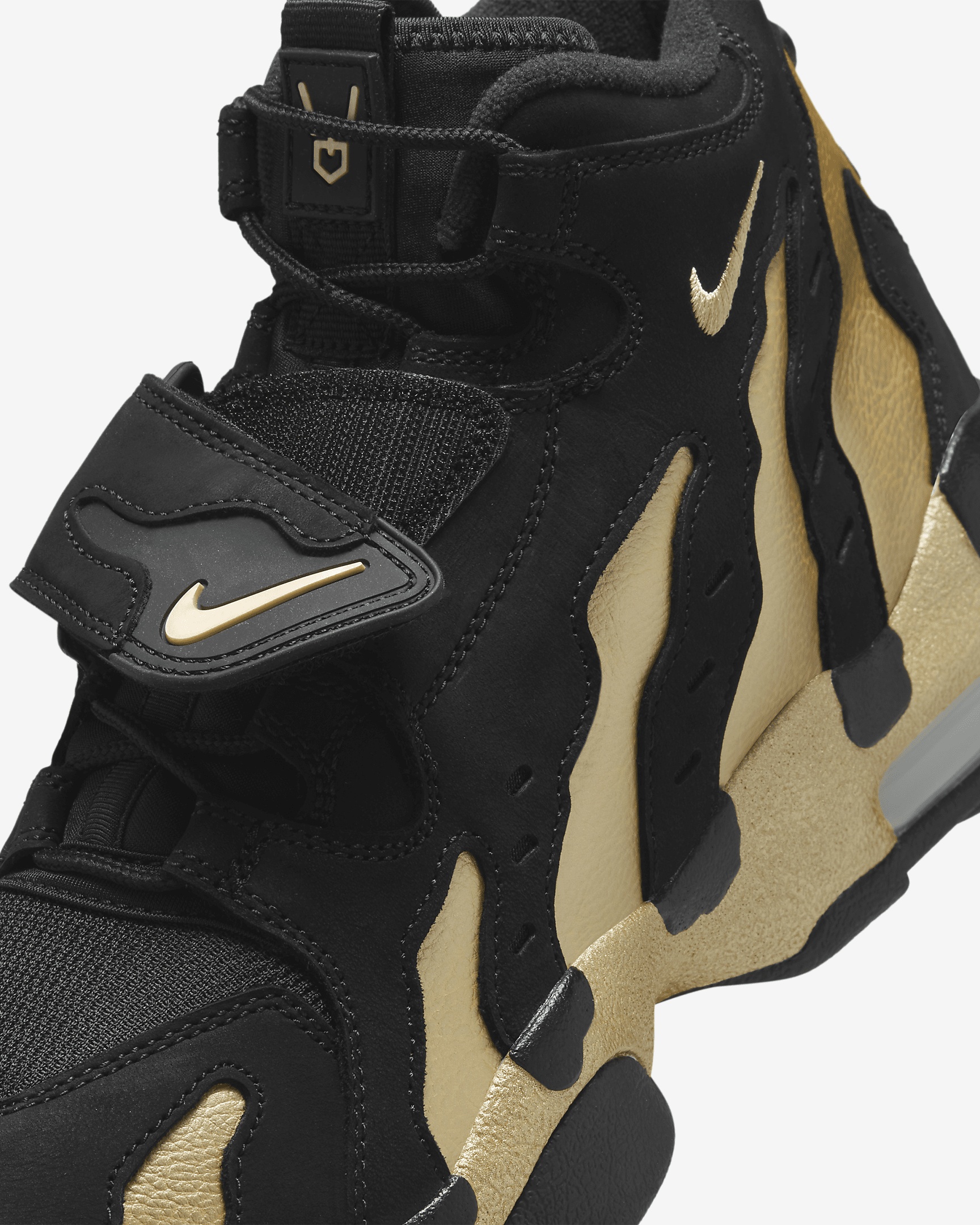 Nike Air DT Max '96 Men's Shoes - 7