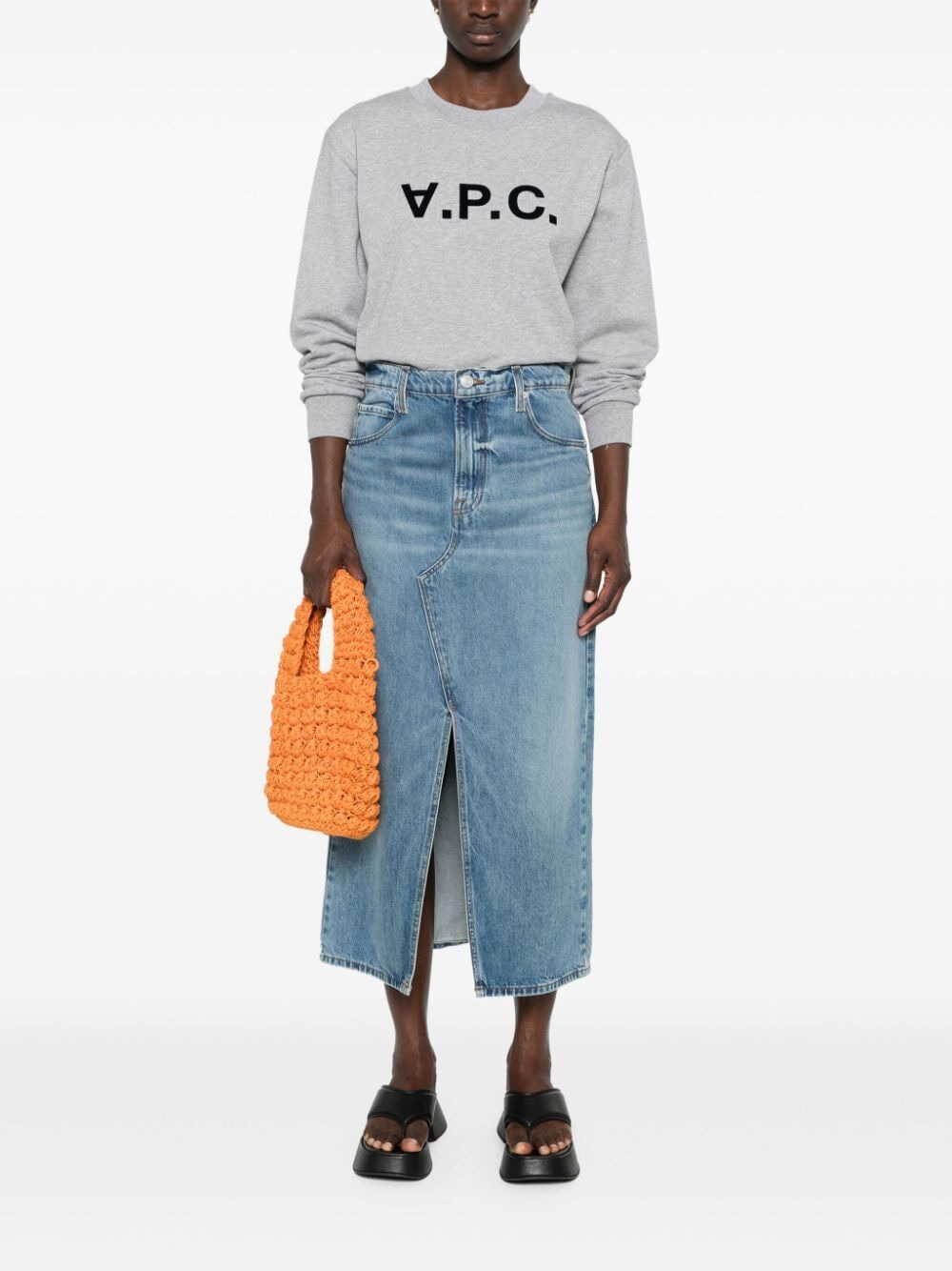 A.P.C. Women Standard Big Vpc Sweater - 4