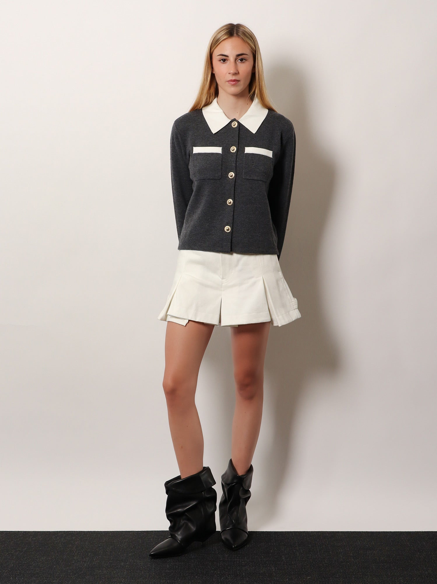 Wool Blend Cardigan With Contrasting Collar - 2
