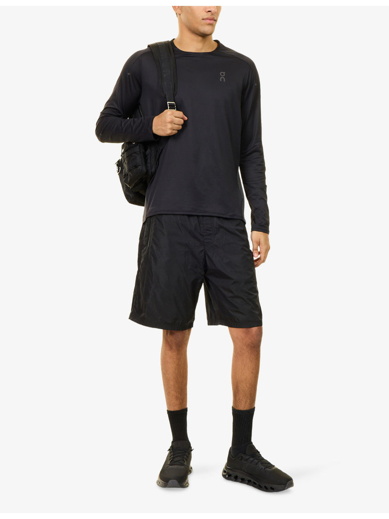 On Performance  Long-T Stretch-Woven T-Shirt outlook