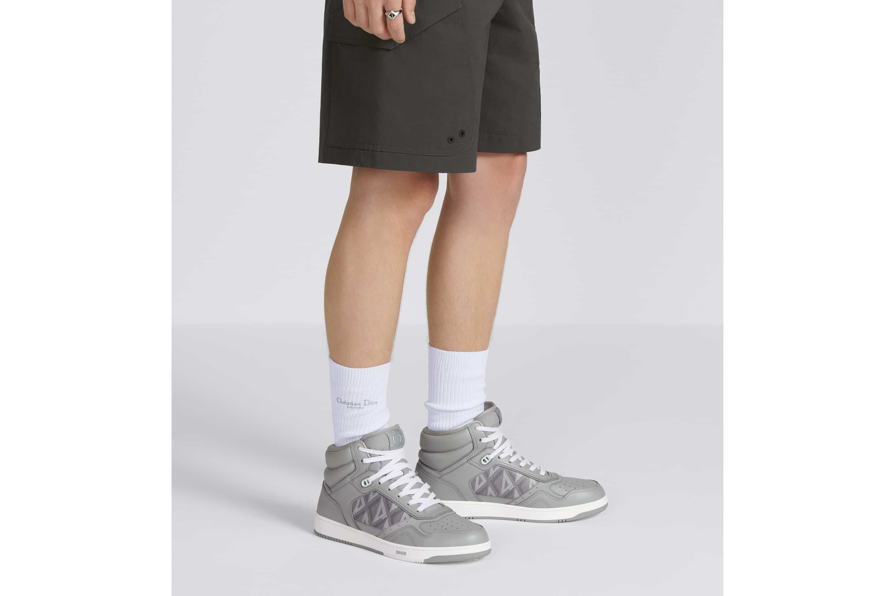 B27 High-Top Sneaker - 7
