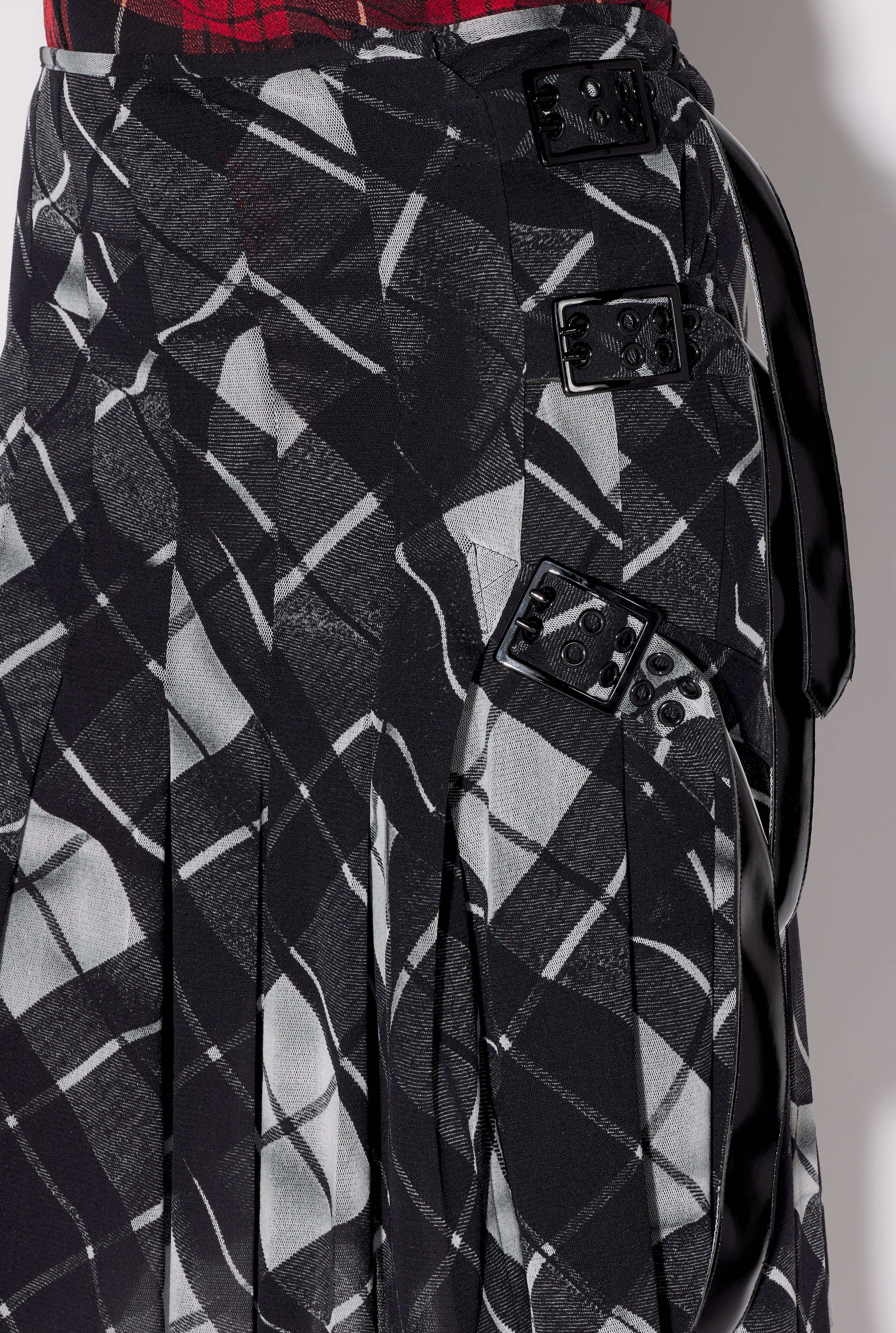 THE BLACK TARTAN KILT - 4