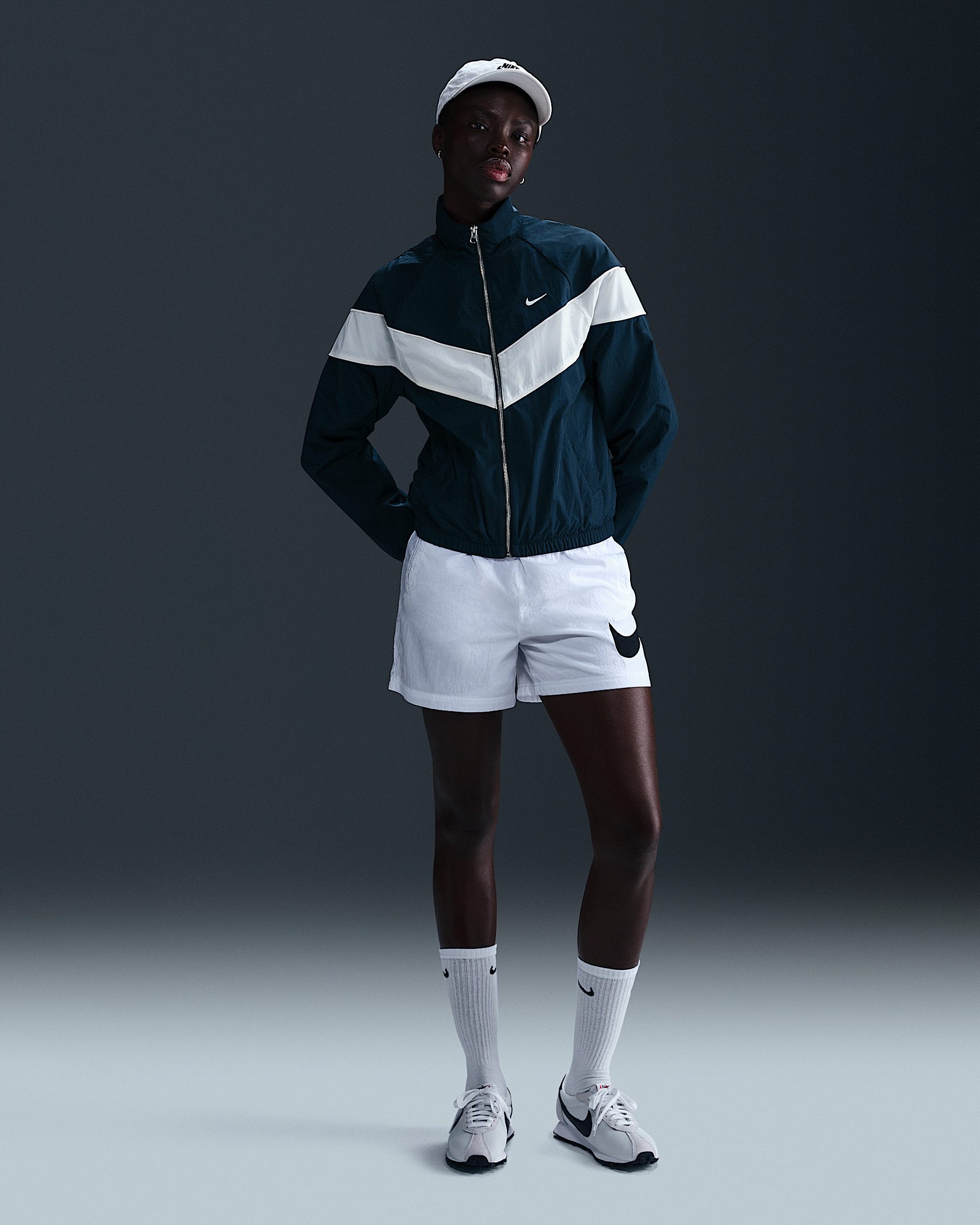 Nike Windrunner Women's Loose UV Woven Full-Zip Jacket - 4