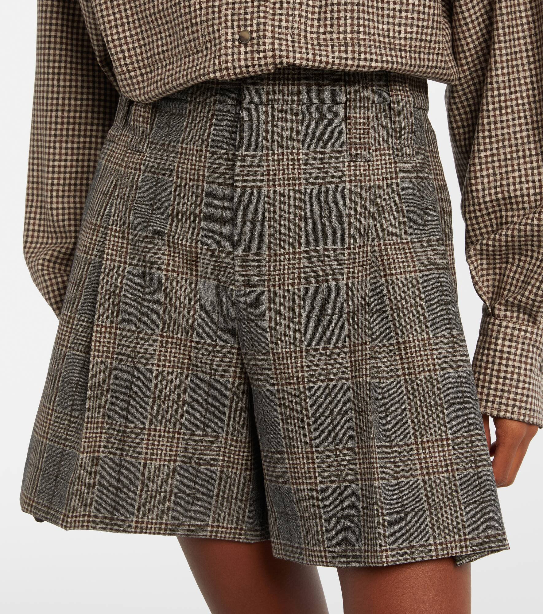 Checked virgin wool shorts - 4