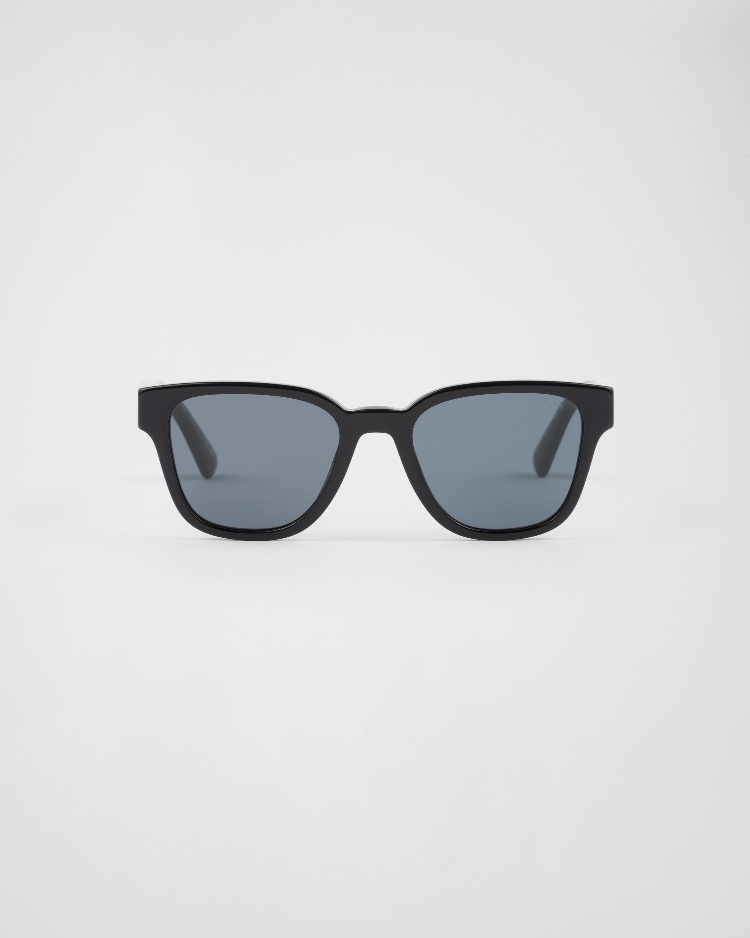 【日本入手困難】Sunglasses with the iconic l plaque Prada Sunglasses with the iconic metal plaque | REVERSIBLE