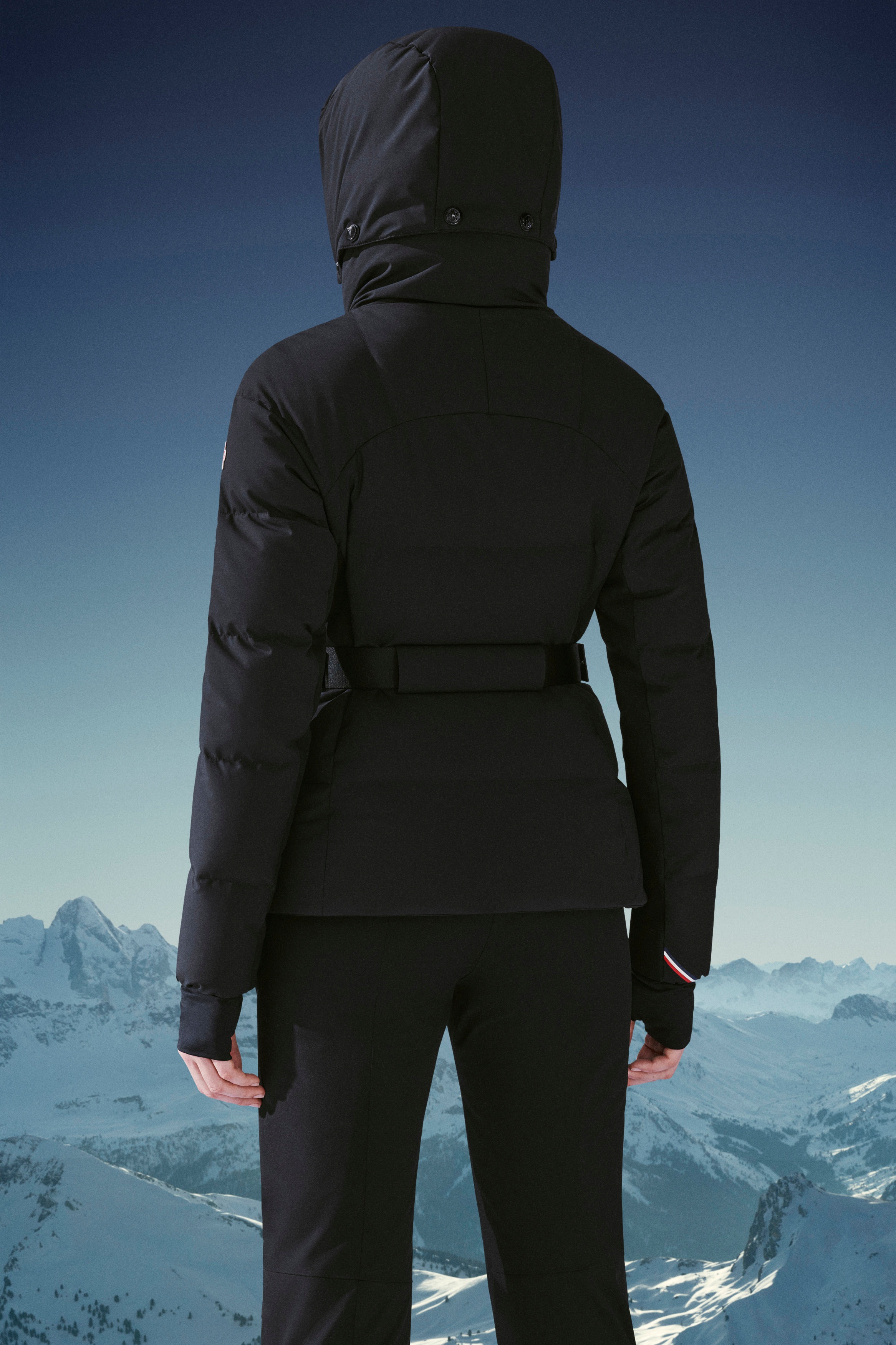 売切必至★MONCLER GRENOBLE★ショートダウンジャケット Guyane Moncler Grenoble Guyane Short Down Jacket | REVERSIBLE