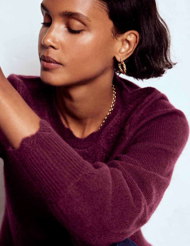 Fluffy Embroidered Sweater-Deep Wisteria 4