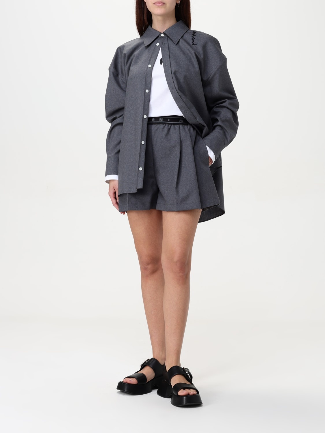 Short woman Marni - 2