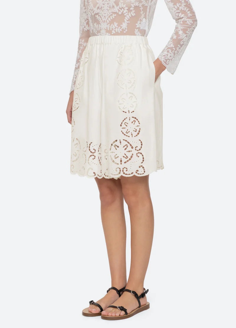Dahlia Eyelet Short - 5