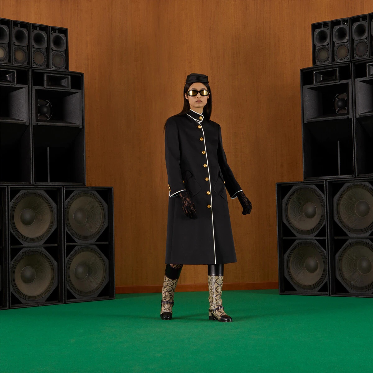 Silk duchesse coat - 7