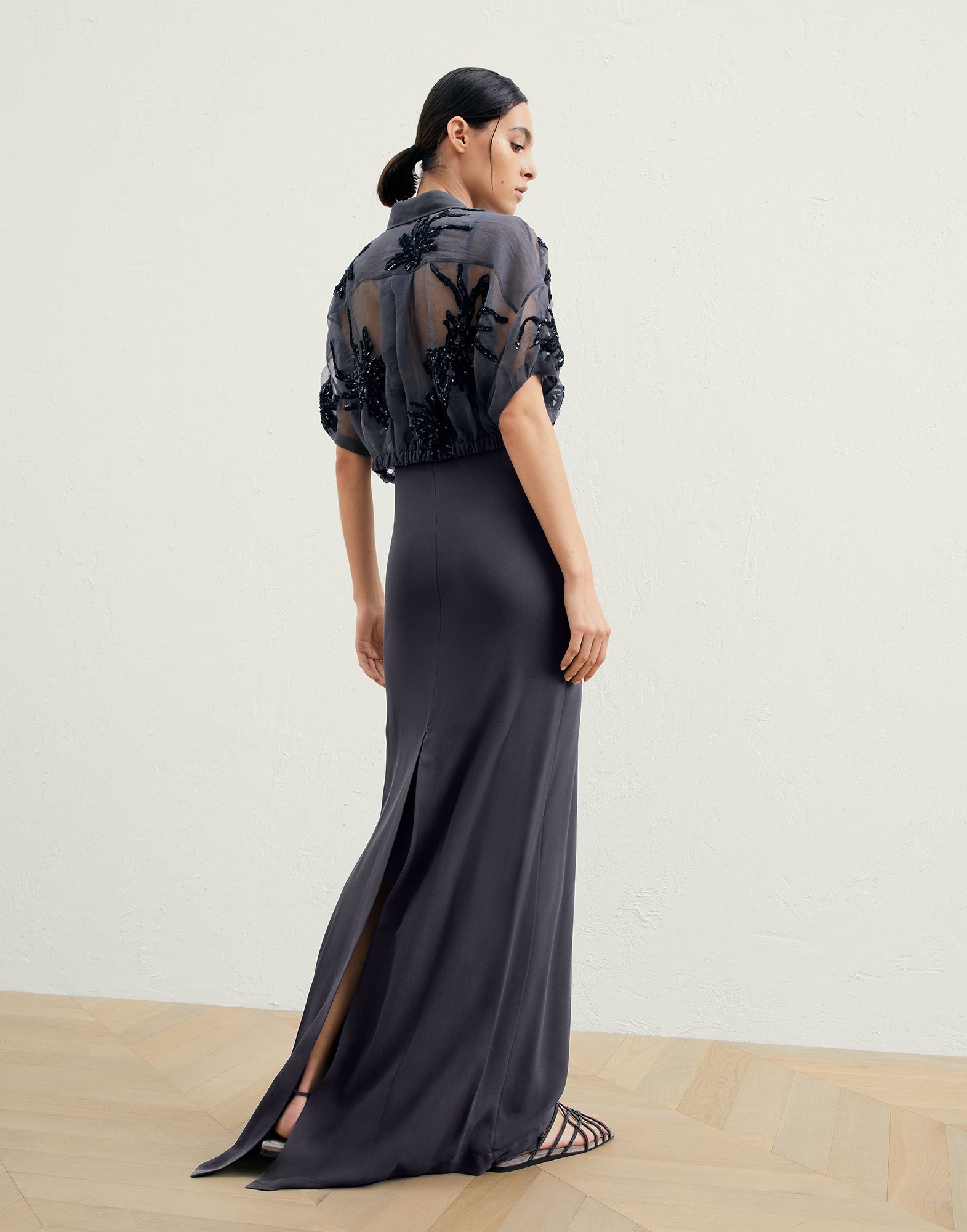 Silk sablé crêpe dress with marine flower embroidery shirt in crispy silk - 2