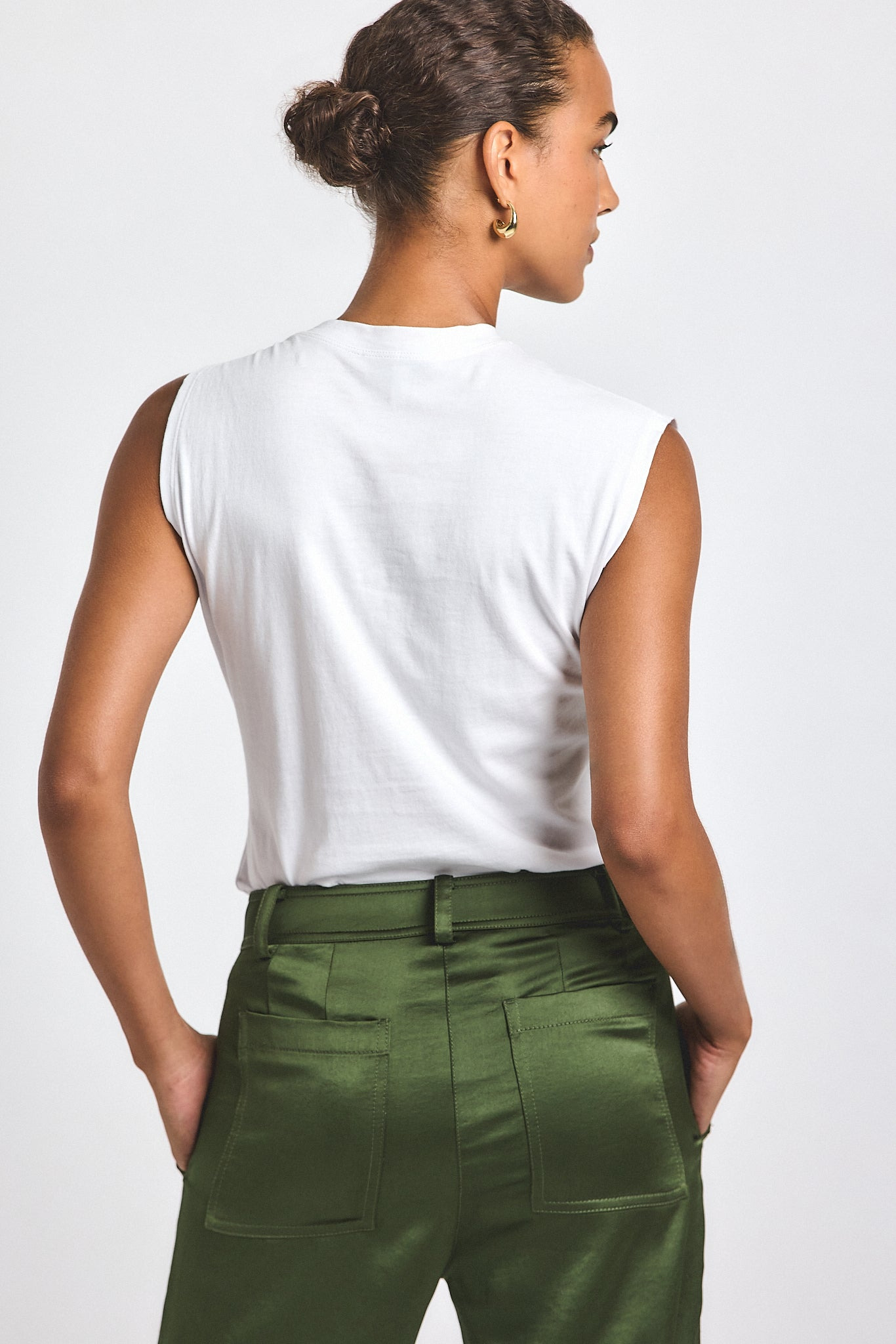 NIA ASSYMMETRIC EMBELLISHED TWIST TEE - 4