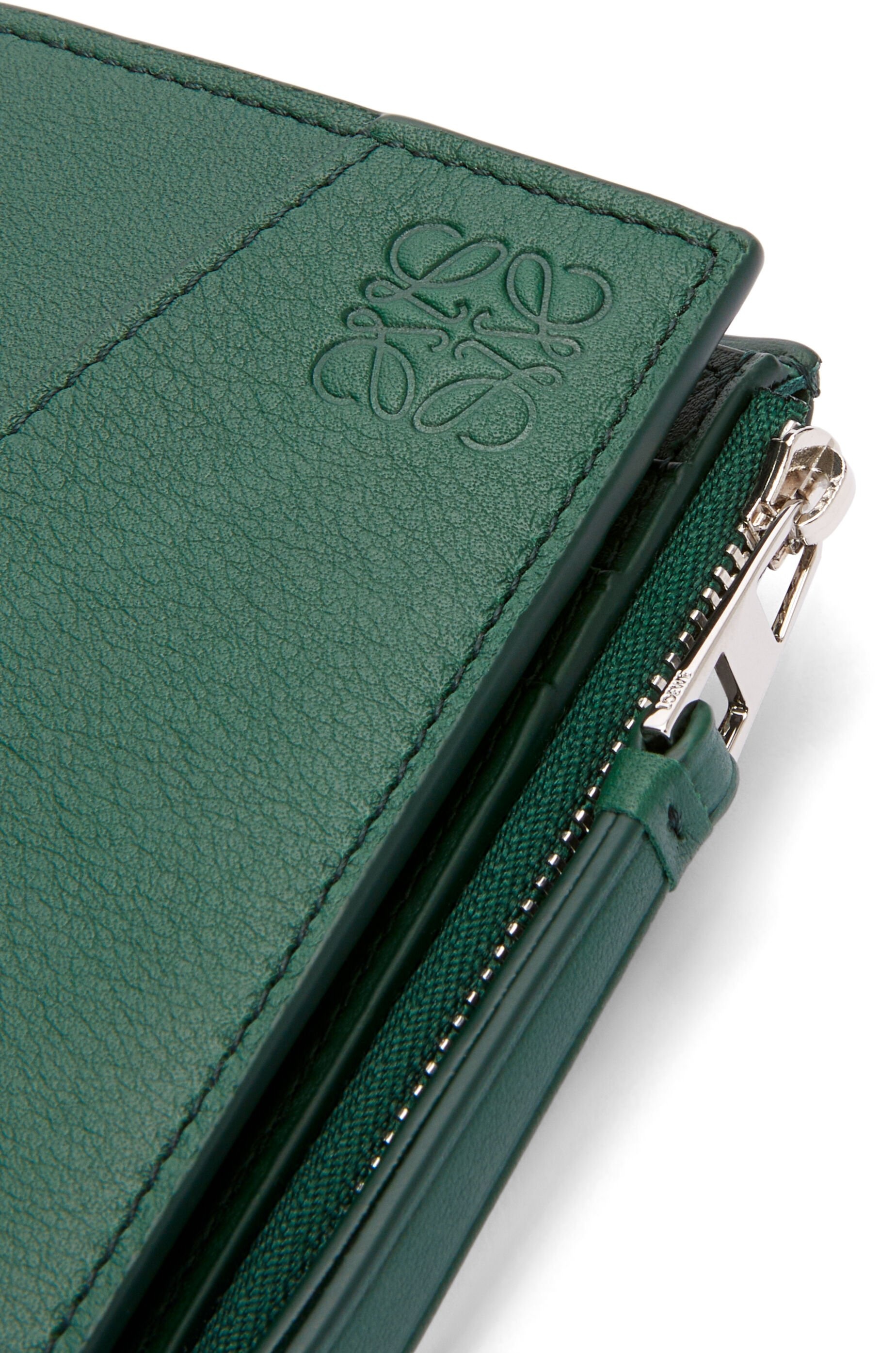 Puzzle slim compact wallet in classic calfskin - 5