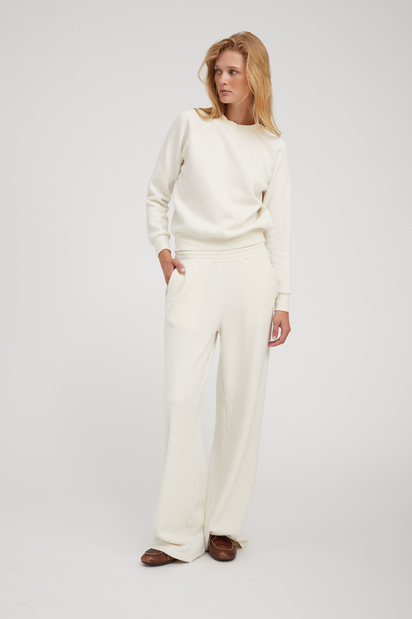 CREME SHRUNKEN RAGLAN SWEATSHIRT - 6