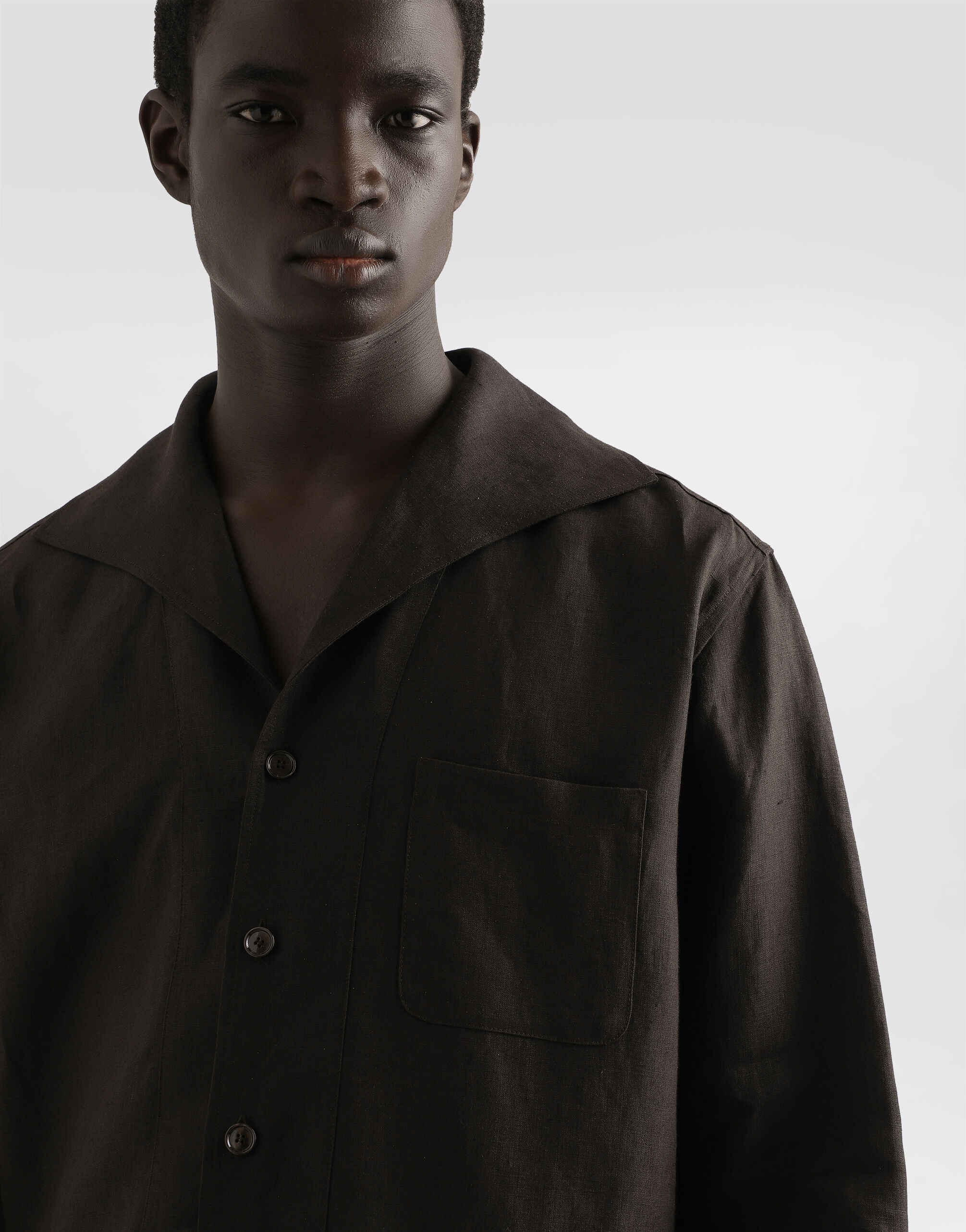Three-button long-sleeved linen shirt - 4