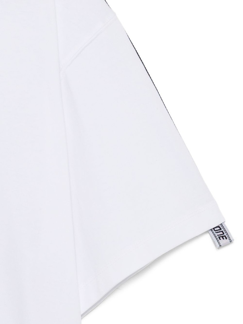 logo-embossed T-shirt 3