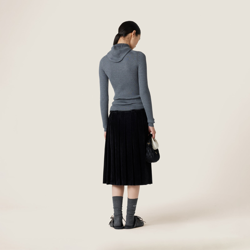 Wool turtleneck sweater 3