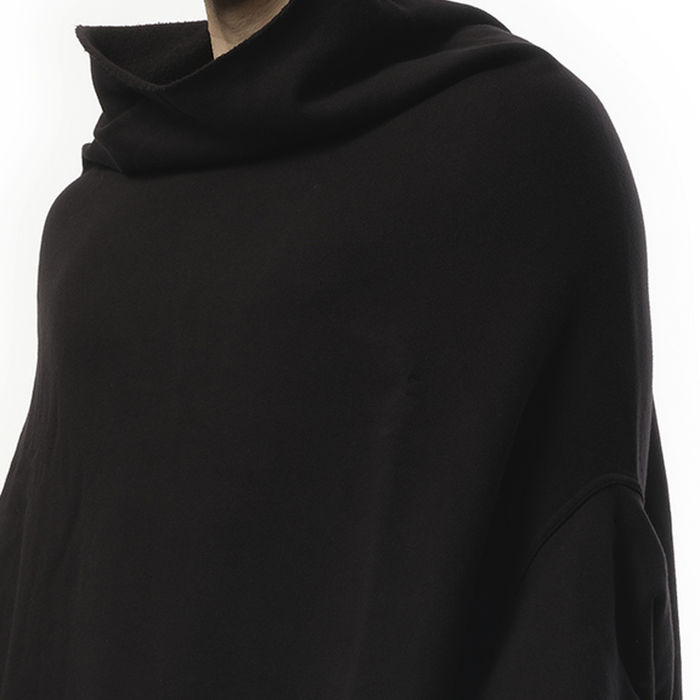 Shroud Sweatshirt in Black - 3