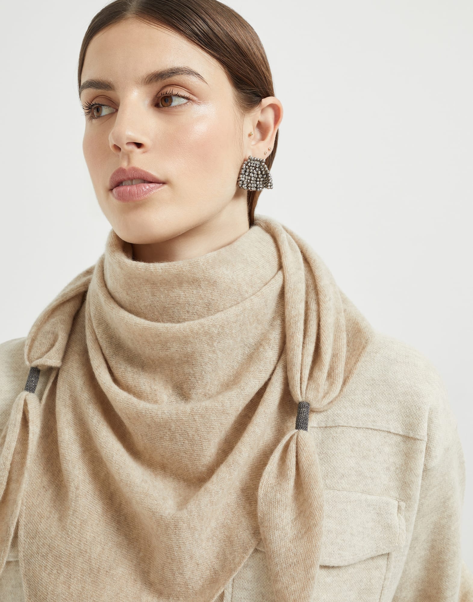 Cashmere scarf with shiny details - 3