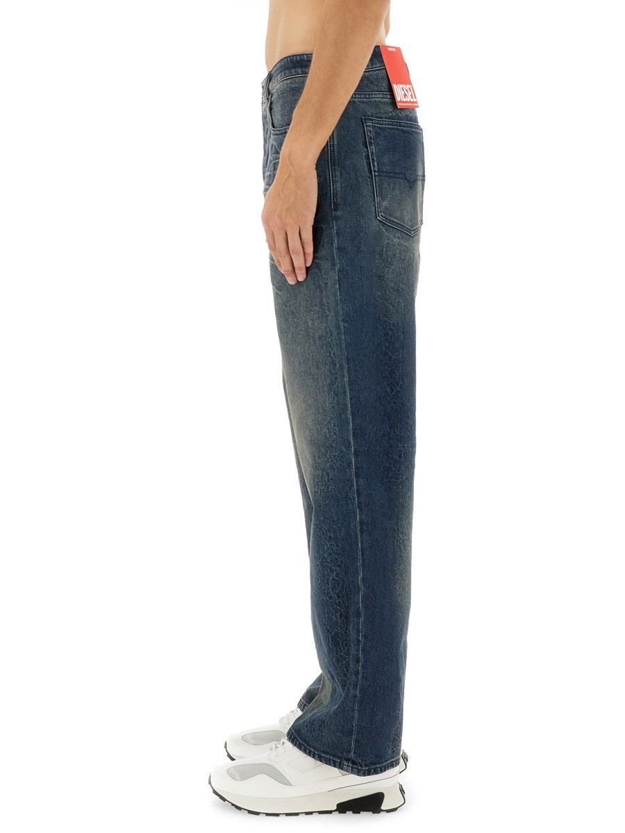 Diesel Men "2001 D-Macro-Fsg1" Jeans - 4