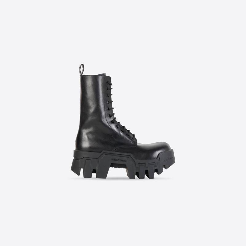 Women's Bulldozer Lace-up Boot in Black 1