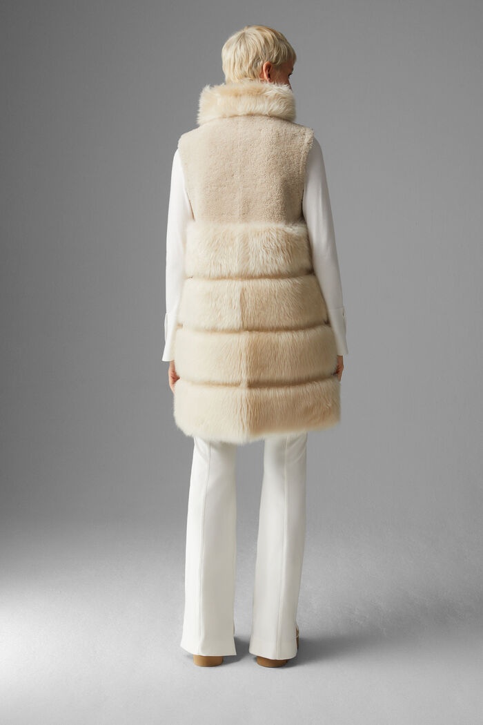 Lima Reversible lambskin waistcoat in Beige - 3
