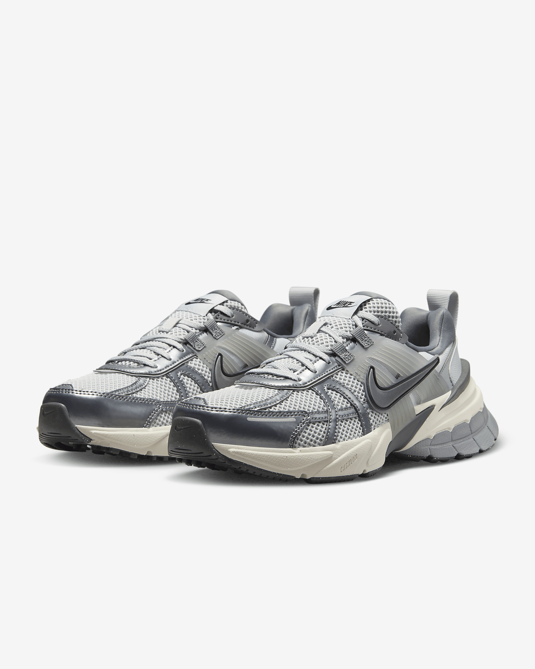 Nike V2K Run Women's Shoes - 6