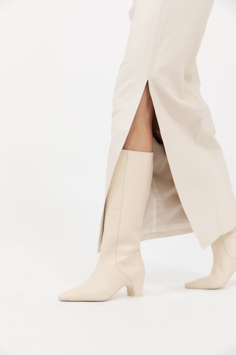 ST. AGNI High Boot - Butter outlook