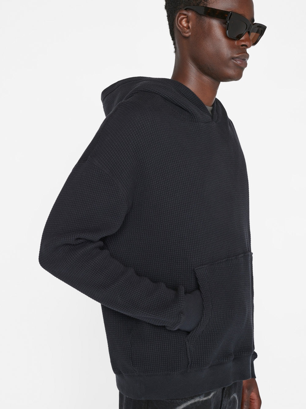 Waffle Textured  Hoodie in Noir - 5